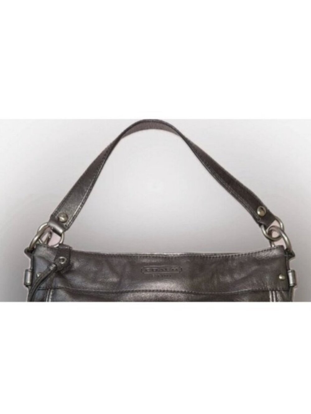 Coach Metallic Leather Shoulder Bag With Purple Lining & Zipper Closure - Picture 3 of 4